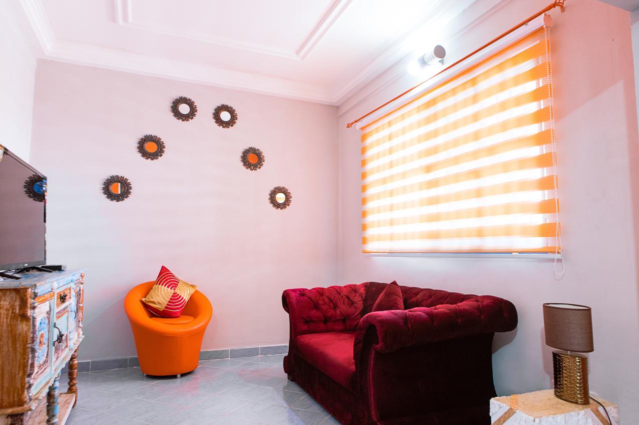 Maxwell Court Apartments Accra Buitenkant foto