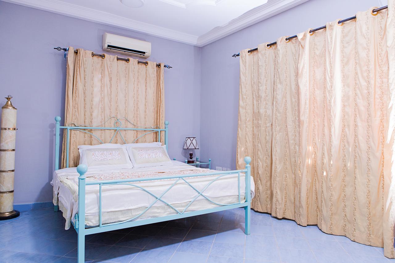 Maxwell Court Apartments Accra Buitenkant foto