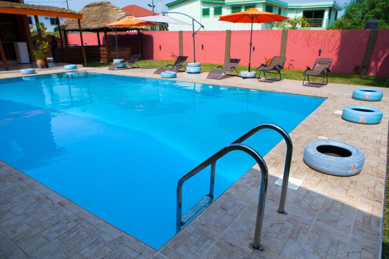 Maxwell Court Apartments Accra Buitenkant foto