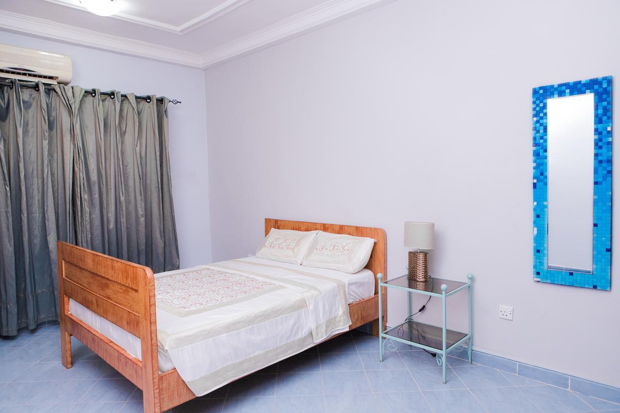 Maxwell Court Apartments Accra Buitenkant foto