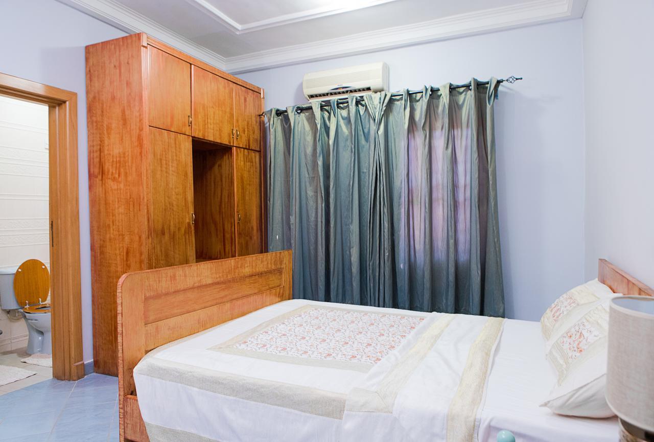 Maxwell Court Apartments Accra Buitenkant foto