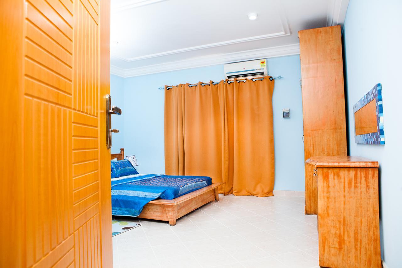 Maxwell Court Apartments Accra Buitenkant foto