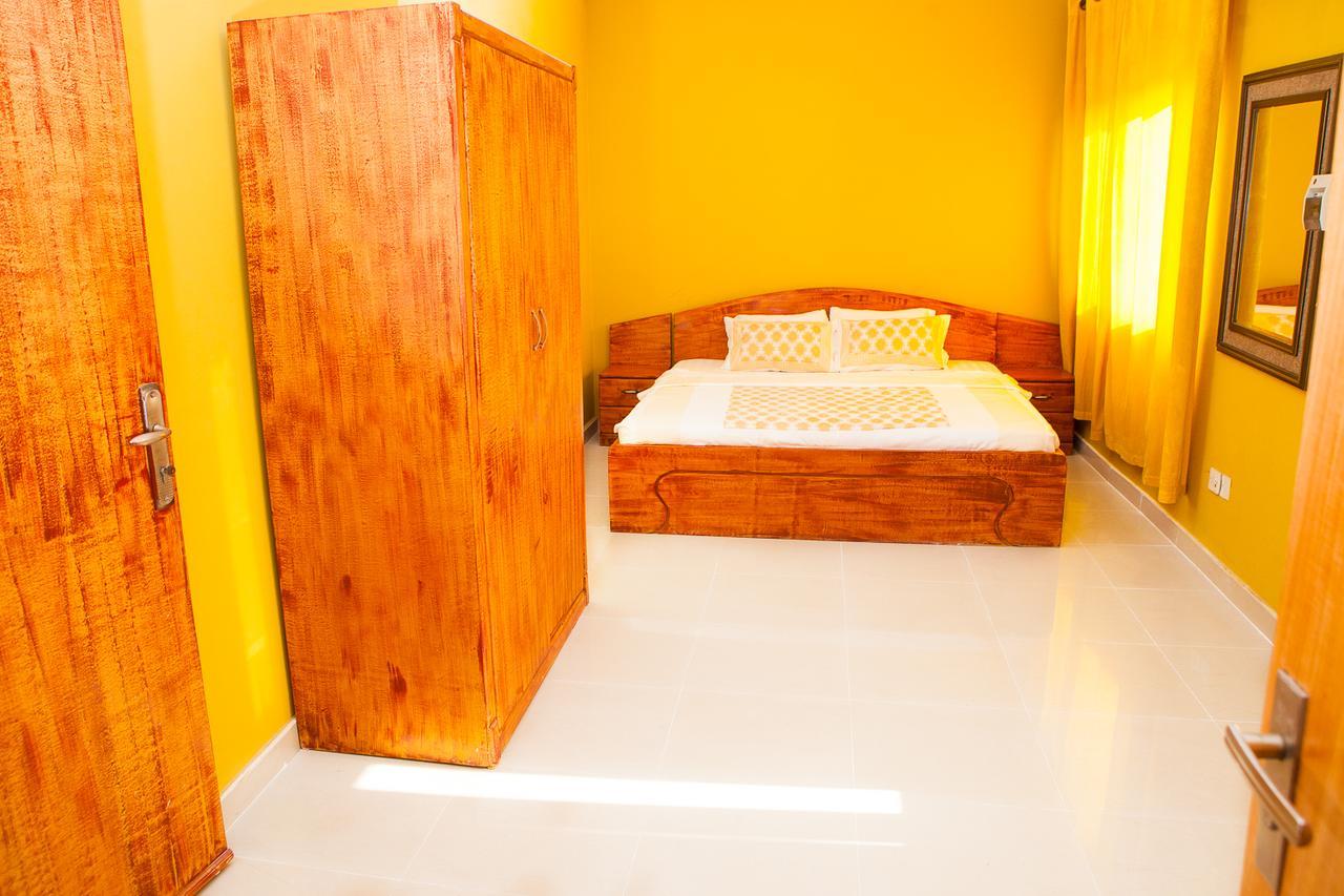 Maxwell Court Apartments Accra Buitenkant foto