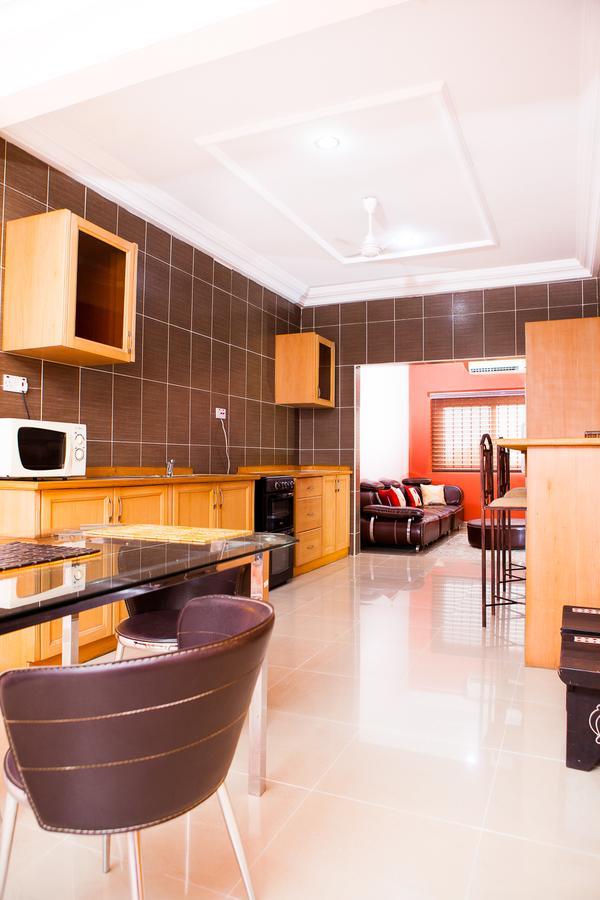 Maxwell Court Apartments Accra Buitenkant foto