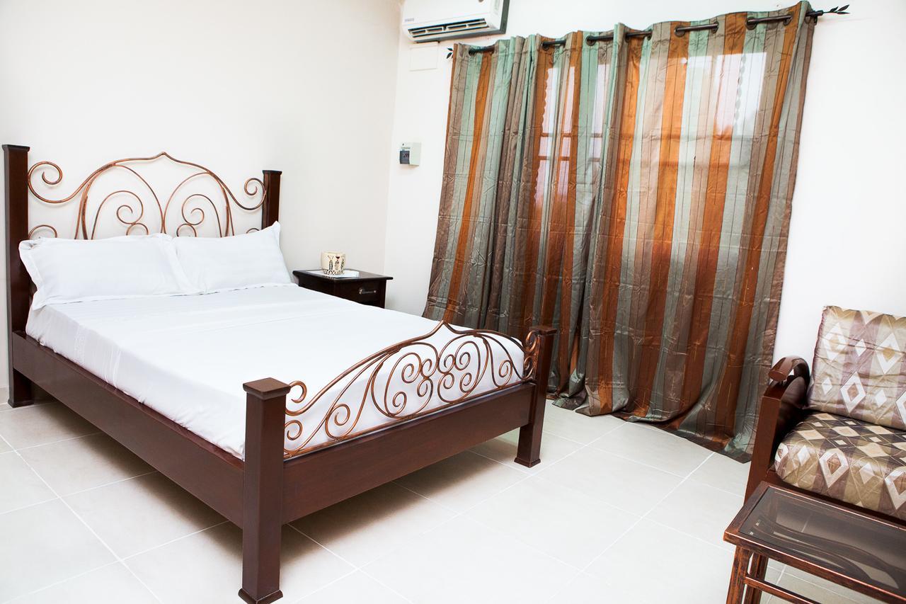 Maxwell Court Apartments Accra Buitenkant foto