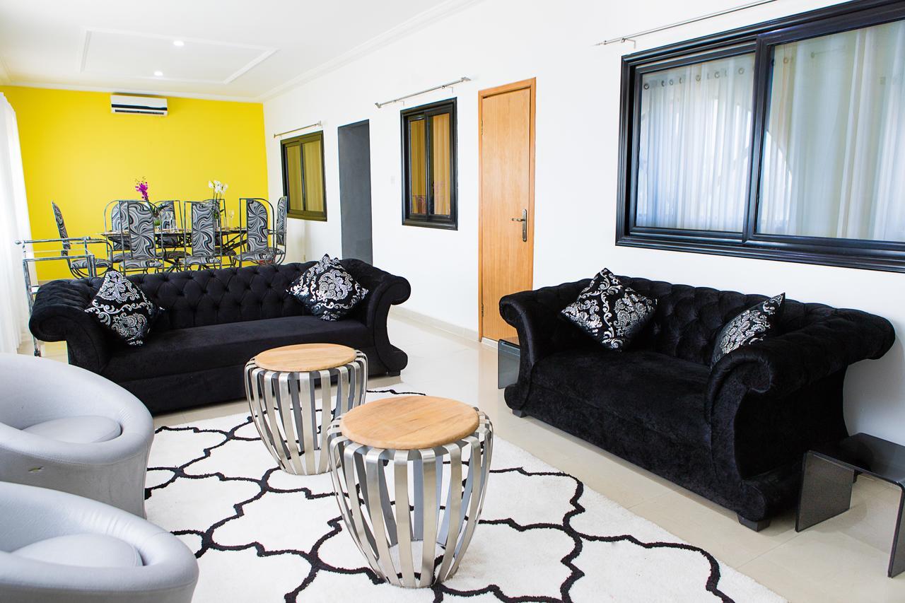 Maxwell Court Apartments Accra Buitenkant foto