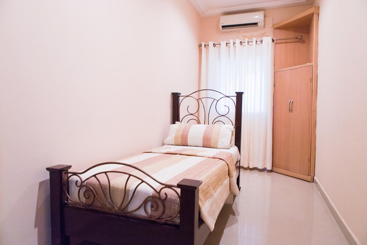 Maxwell Court Apartments Accra Buitenkant foto
