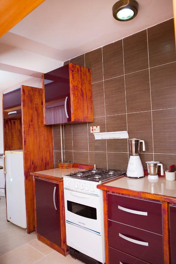 Maxwell Court Apartments Accra Buitenkant foto