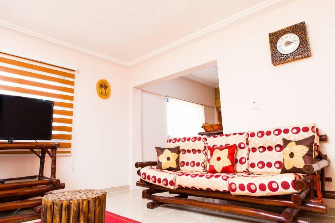Maxwell Court Apartments Accra Buitenkant foto