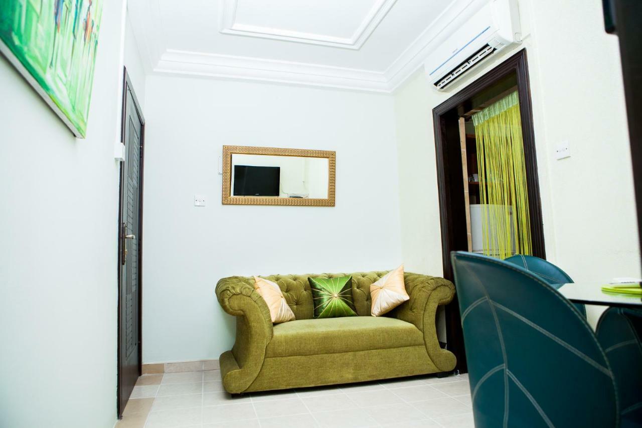 Maxwell Court Apartments Accra Buitenkant foto